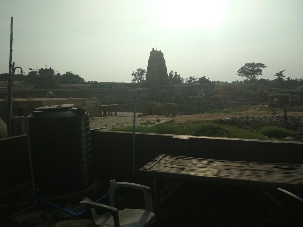 Mayuram Homestay Hampi Zewnętrze zdjęcie