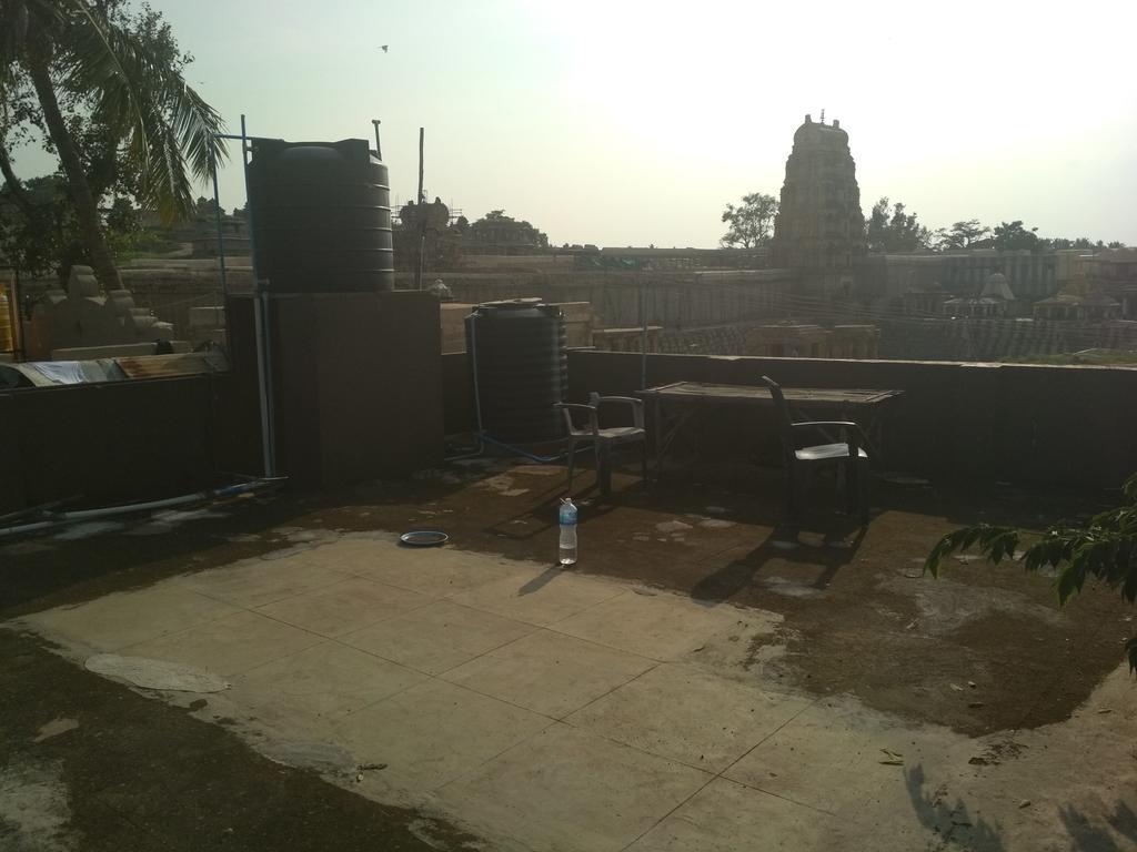 Mayuram Homestay Hampi Zewnętrze zdjęcie